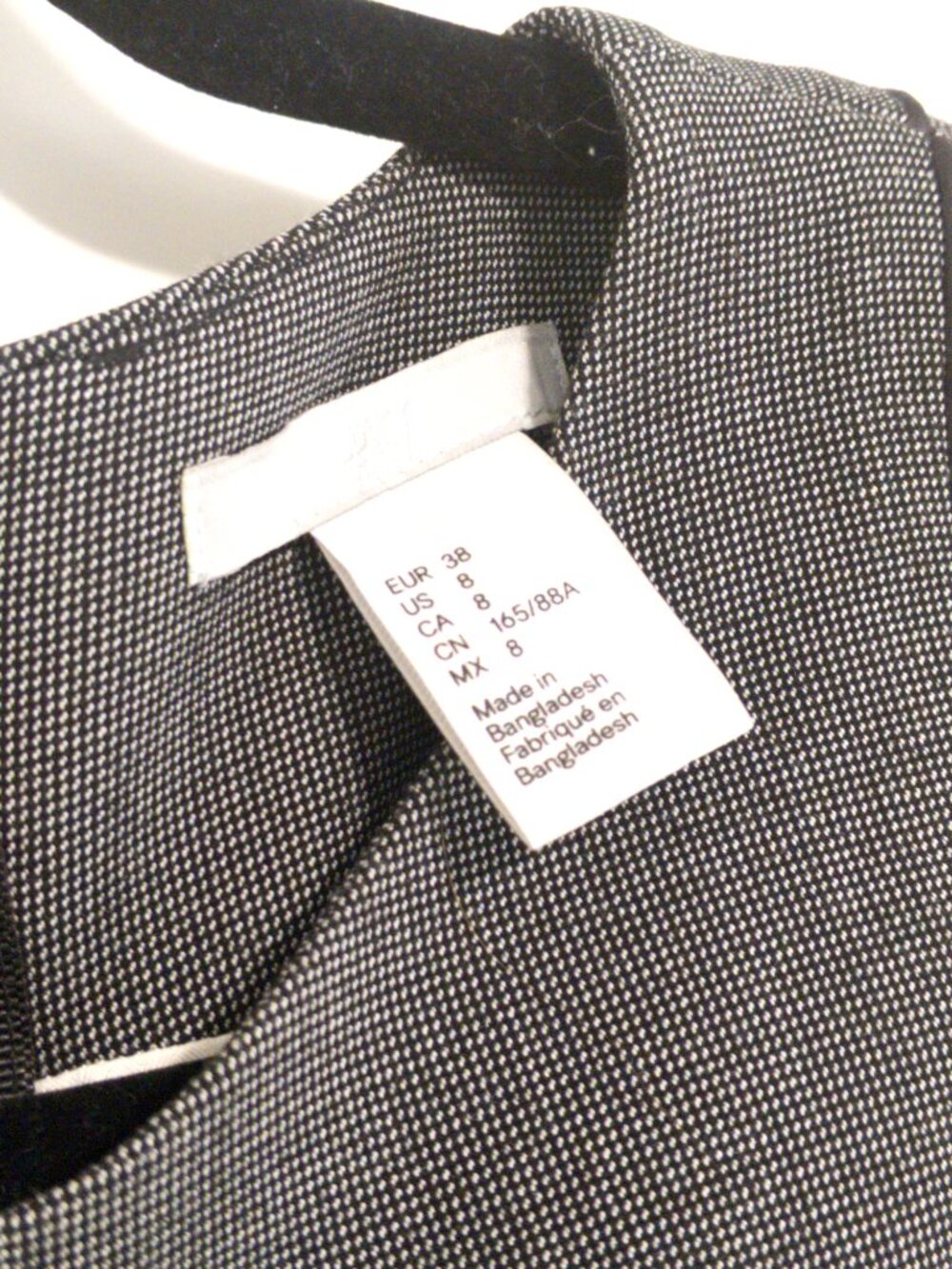 H&M Grey Fitted Work Sheath Dress Sz 8 Bodycon Tailored Piping Pencil Sleeveless - Picture 2 of 5